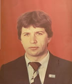 �.�������